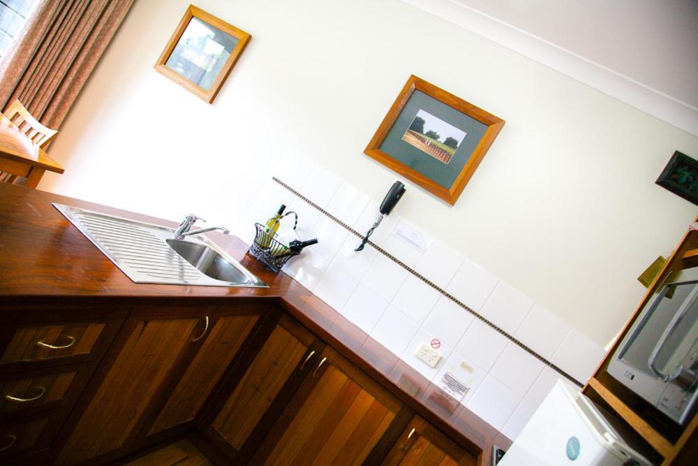Perricoota Vines Retreat Hotel Moama Bilik gambar