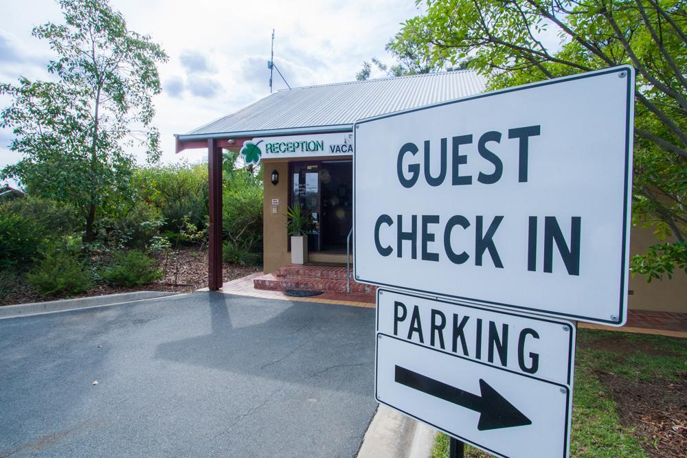 Perricoota Vines Retreat Hotel Moama Luaran gambar